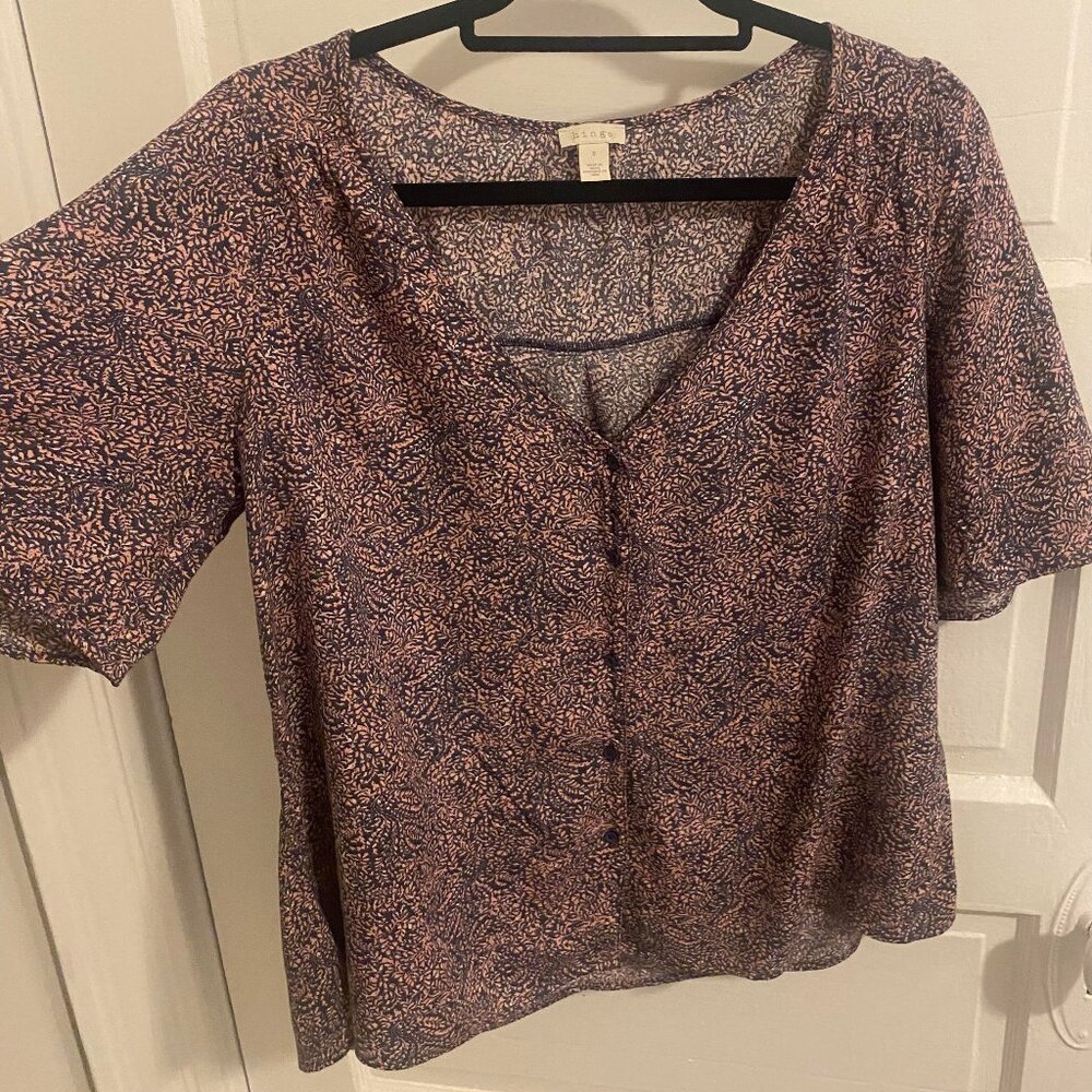 Hinge Button Front V-Neck Top